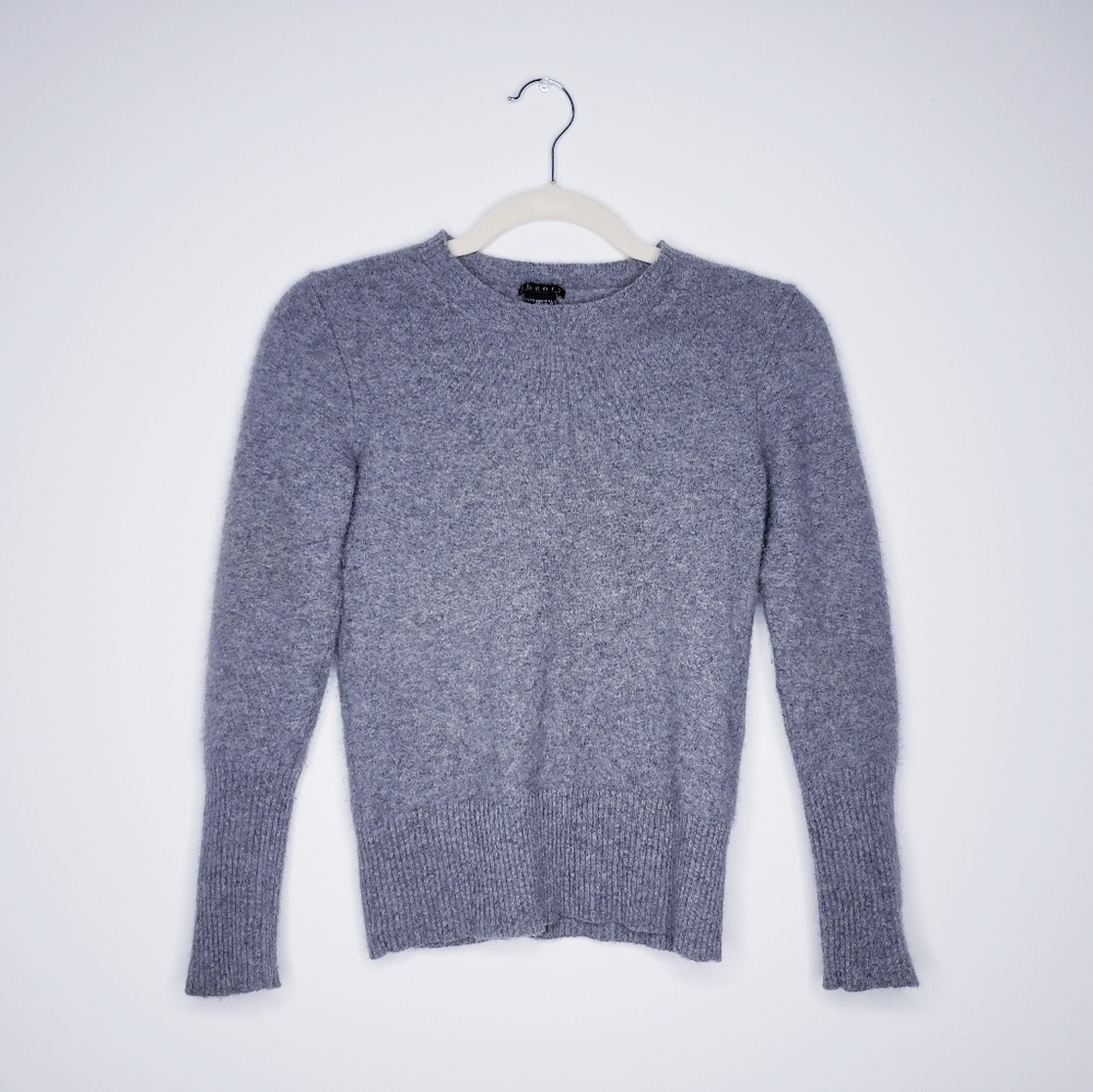 Theory Grey Crewneck Cashmere Sweater Size SM NWOT